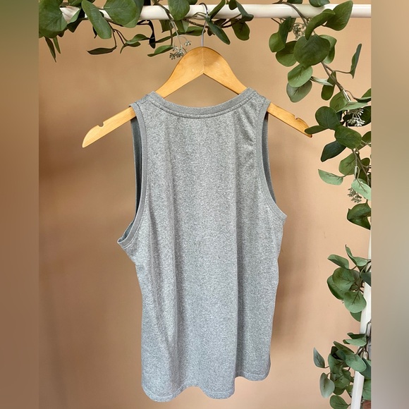 Nike women’s dri fit tank top gray muscle workout lifting LARGE logo swoosh soft - Picture 3 of 7